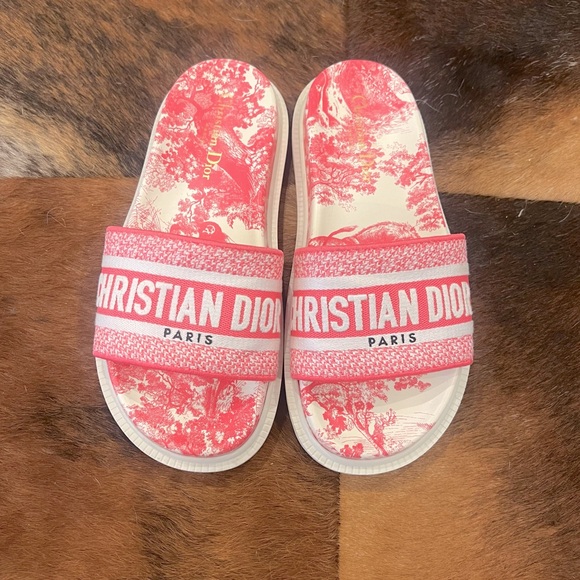 Christian Dior DWay Platfrom Slides - Hot Pink - Picture 3 of 8